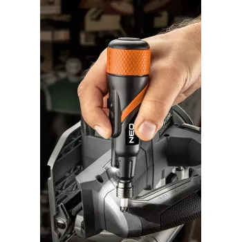 NEO TOOLS 04-200 USB-C 3,6 V belaidis atsuktuvas su 10 antgalių ir plastikiniu dėklu