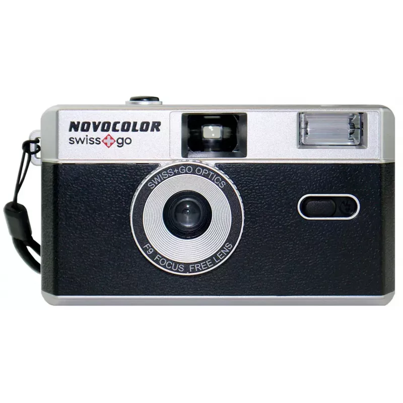 Swiss+Go Novocolor 35 mm analoginis fotoaparatas su blykste, dėklu, dirželiu ir Kodak filmu (SWI401608)