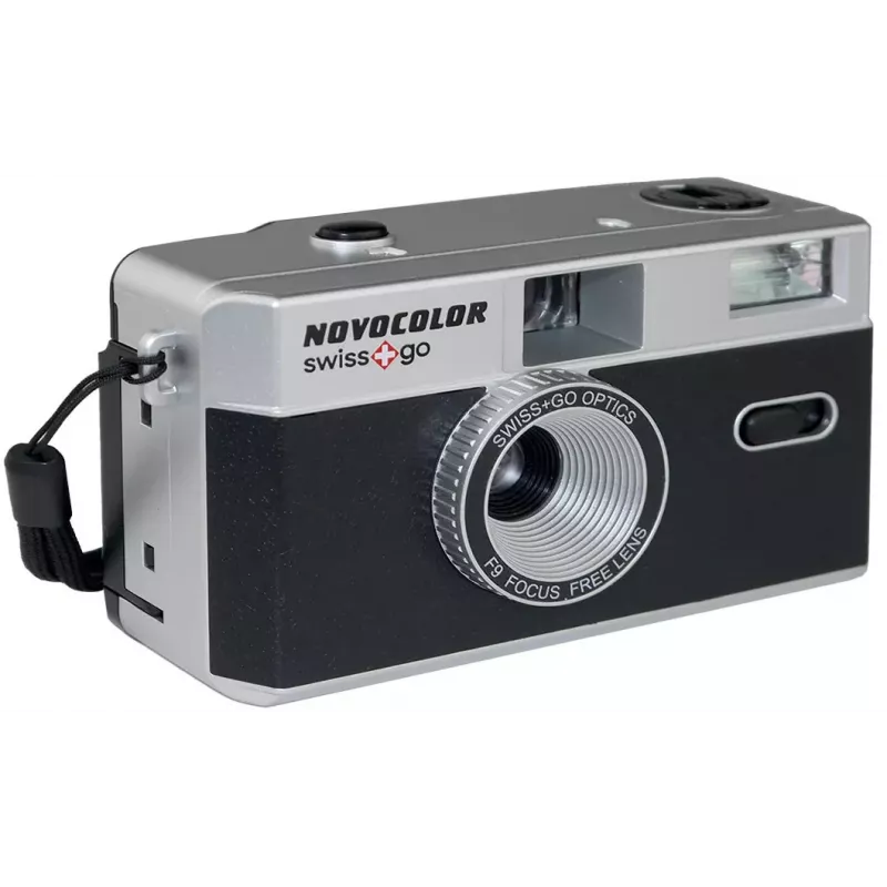 Swiss+Go Novocolor 35 mm analoginis fotoaparatas su blykste, dėklu, dirželiu ir Kodak filmu (SWI401608)