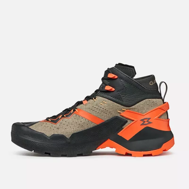 Garmont 9.81 Onyx Mid GTX pristatymo batai - Raven Black/Pale Beige - EU 45