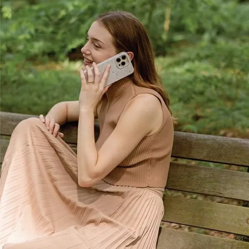 UNIQ Coehl Terrazzo dėklas, skirtas iPhone 14 Plus / 15 Plus, koralų rožinė