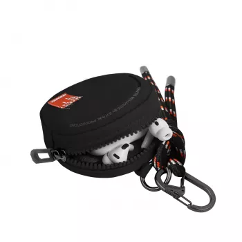 Skinarma Jax Carabiner Pouch Black – diržinė kuprinė su karabinu
