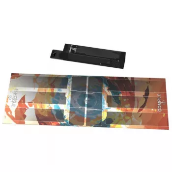 PEGASUS Compile Playmat Gold Edition - 24 inch x 14 inch TCG/CCG žaidimų kilimėlis su apsiūtomis briaunomis, neslystančiu guminiu pagrindu, atsparus išsiliejimams