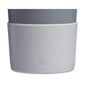 STANLEY 2 dalių apsauginių dangtelių ir šiaudelių antgalių rinkinys termo puodeliams 0,89L/0,59L The Quencher Boot + Straw Topper šviesiai pilkos spalvos