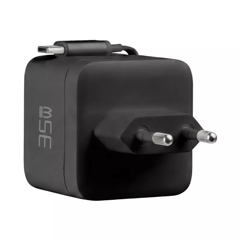 EFB Elektronik G352CE 35W GaN USB-C sieninis įkroviklis su ištraukiamu 0,7 m kabeliu, PD3.0 ir QC3.0, juodas