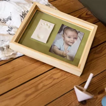 Baby Art Pure Frame medinis atminimo rinkinys kūdikio rankytės ar pėdutės įspaudui