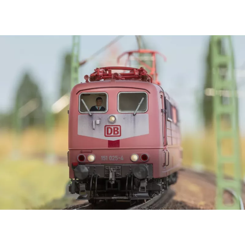 Märklin 39136 H0 elektrovežis BR 151 DB oranžinės spalvos, mfx+ dekoderis, ilgis 22,4 cm