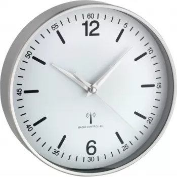TFA Dostmann 60.3503 radijo bangomis valdomas aliumininis sieninis laikrodis, juodas