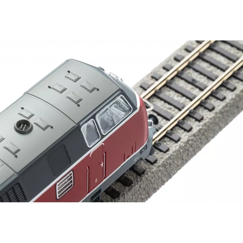 PIKO 59727 H0 garso dyzelinis lokomotyvas BR 220 DB IV su PIKO garso dekoderiu
