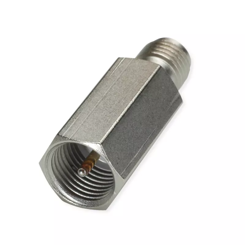 Telegärtner J01703A0000 FME kištukas į SMA lizdą RF koaksialinis adapteris, 50 omų, DC-3 GHz, juodas