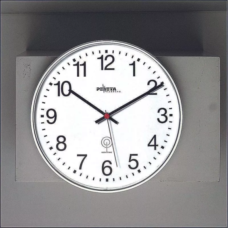 PEWETA Radiovaldomas sieninis laikrodis, matinis plastikas, 30 cm, juodas/baltas 51.130.313