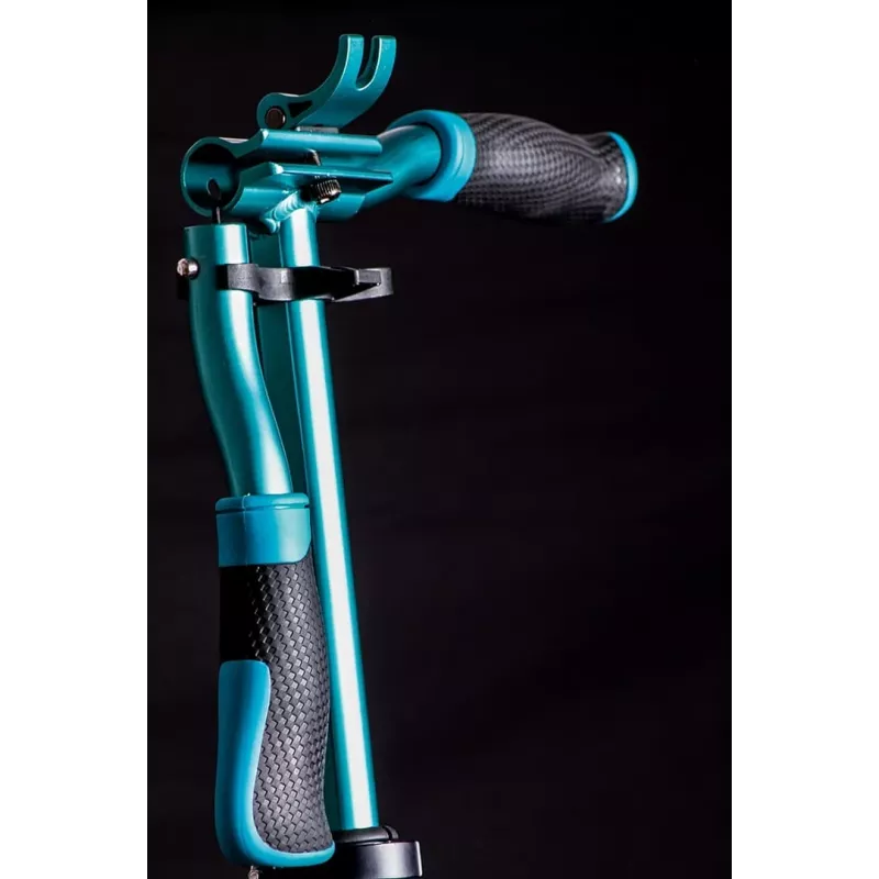 Six Degrees AU 514 paspirtukas – 230 mm priekinis / 215 mm galinis ratas, turkio spalvos
