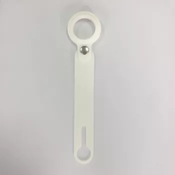 CYOO Apple AirTag silikoninis apsauginis dėklas su raktų pakabuku - baltas (CY122409)