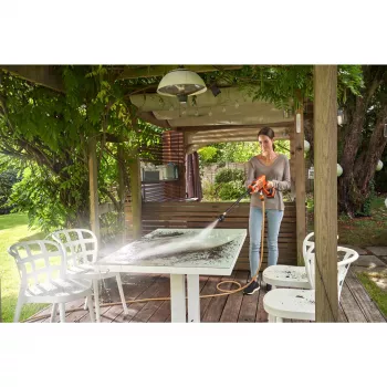 Black & Decker BCPC18D1-QW 18V belaidis aukšto slėgio plovėjas 24 bar su 2.0Ah baterija ir įkrovikliu