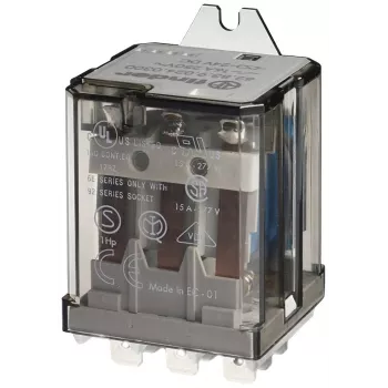 Finder 62.83.9.220.4009 kištukinis relė 220V DC 16A 3 perjungimo