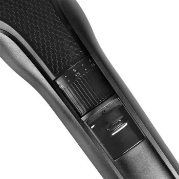 Tristar TR-2573 barzdos trimmeris, plaukų kirpimo mašinėlė, precizinis trimmeris su USB įkrovimu, juodas