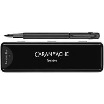 Caran d'Ache 849 Black Code plunksnakotis, M (vidutinis) smaigalys, matinis juodas 840.496