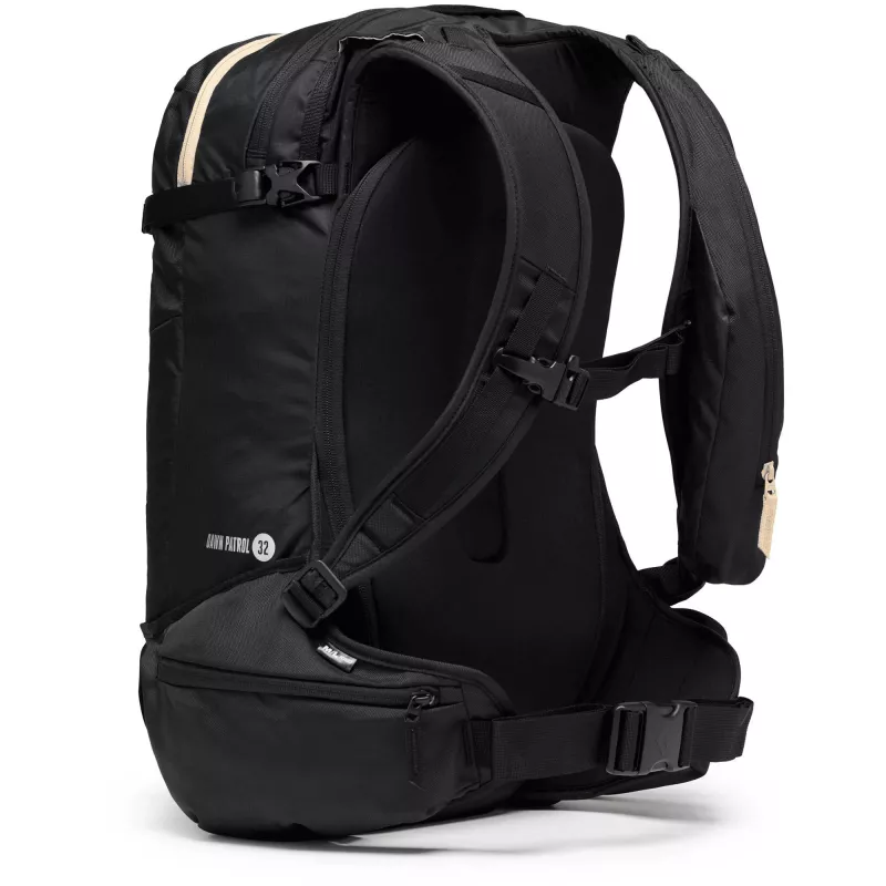 Black Diamond Dawn Patrol 32 S/M juoda kuprinė