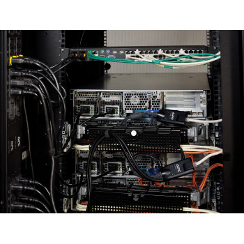 APC KVM 2G serverio modulis, HDMI su virtualia laikmena ir CAC