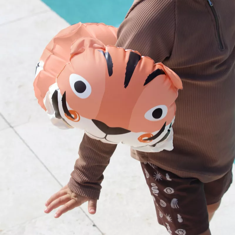 Sunnylife vaikiškos pripučiamos plaukimo rankovės – Tino the Tiger