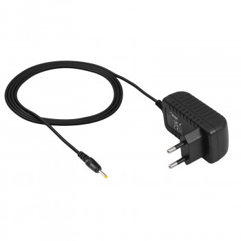 Akyga AK-TB-21 universalus maitinimo adapteris 5 V / 2 A 10 W, DC 2,5 x 0,7 mm, 1,5 m, juodas