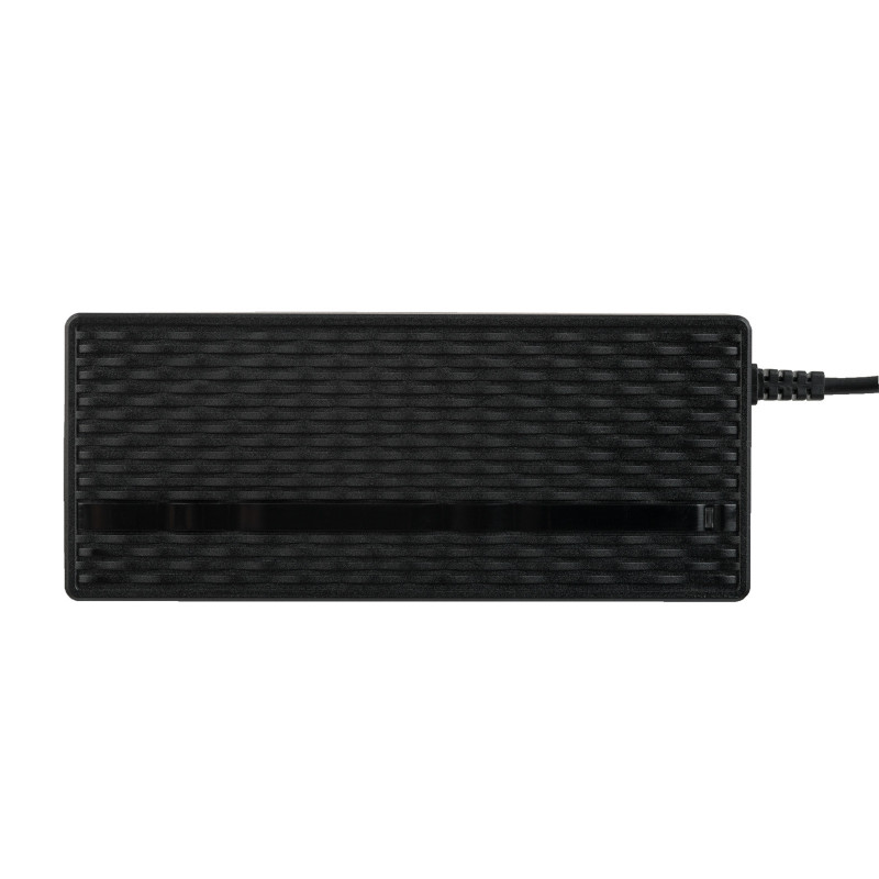 Akyga AK-EV-05 elektrinio dviračio įkroviklis 48 V akumuliatoriams, 54,6 V / 2 A, 110 W, GX16 12 mm lizdas, 1 m