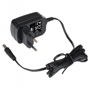 Akyga AK-TB-08 universalus maitinimo adapteris 5 V / 1 A 5 W, DC 5,5 x 2,1 mm, 1,4 m, juodas
