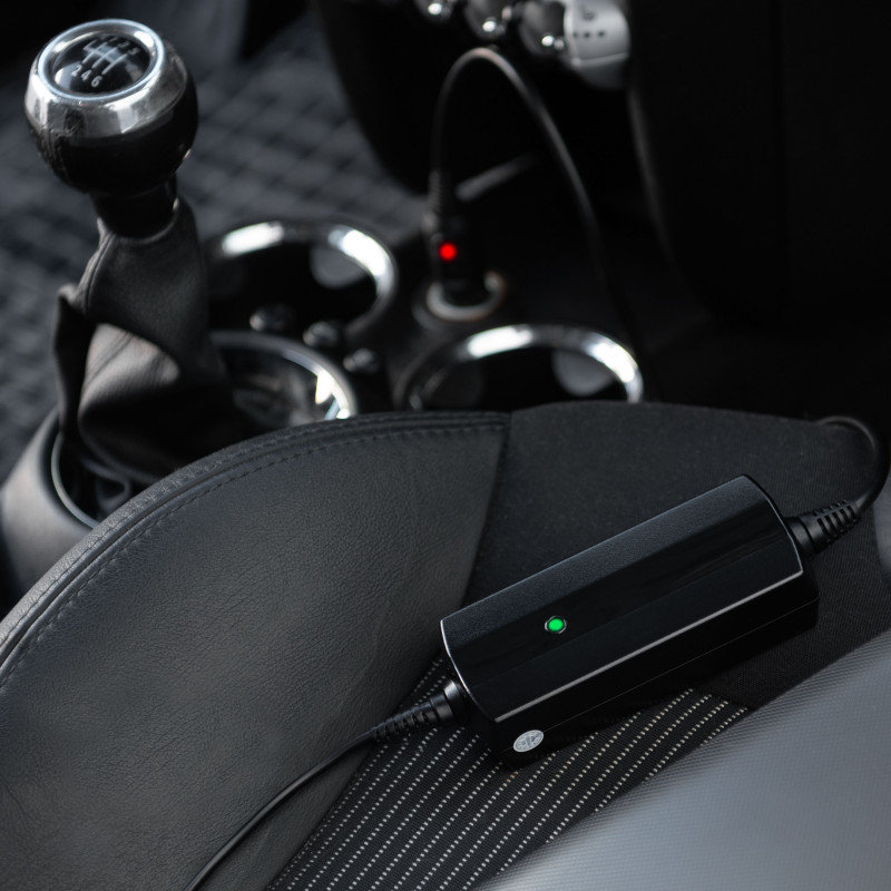 Akyga AK-ND-76 automobilinis nešiojamojo kompiuterio įkroviklis 19,5 V / 2,31 A, 45 W, 4,5 x 3,0 mm + kaištis, skirtas HP