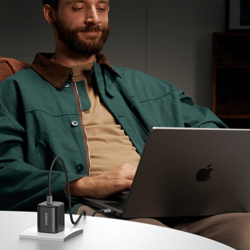 Ugreen X526 kroviklis 45 W, 2 x USB-C, GaN, juodos spalvos