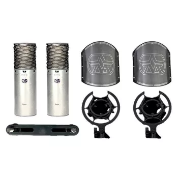 Aston Microphones Spirit Stereo Pair – pora didelės diafragmos kondensacinių mikrofonų