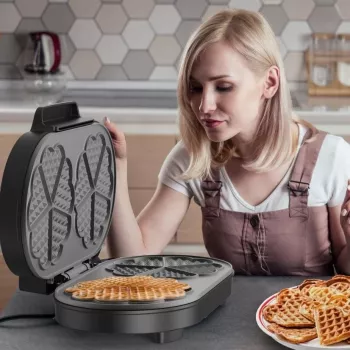 BLACK+DECKER BXFC3200E 1400 W belgiškų vaflių keptuvė – nelipni danga, reguliuojamas termostatas, nerūdijantis plienas