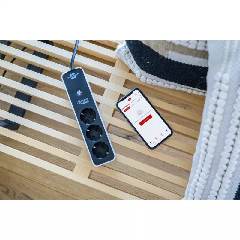 BRENNENSTUHL Connect Ecolor WLAN Power Strip 3-Way (White/Black, 1,5 m Cable, Voice Control, Timer, App)