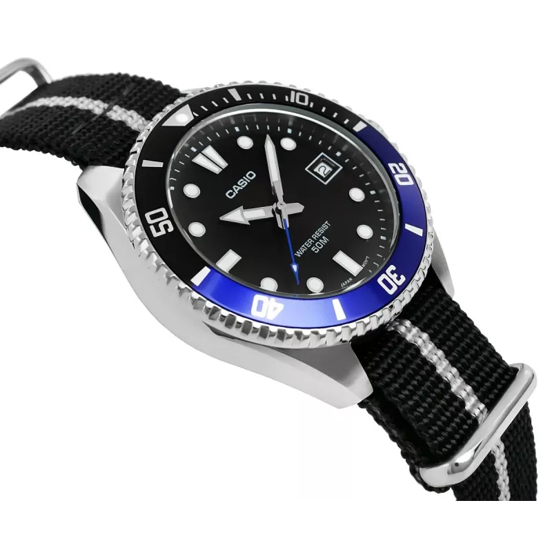 Casio MDV-10C-1A2VEF Vyriškas Nardymo Laikrodis Juodas Nerūdijantis Plienas Derva