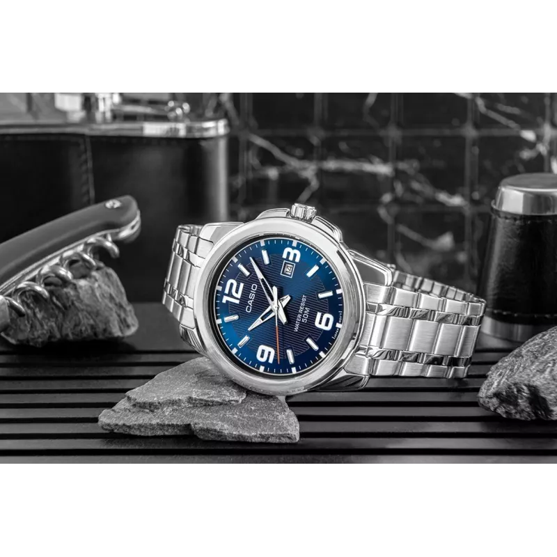 Casio MTP-1314D-2AVEF vyriškas analoginis kvarcinis laikrodis, mėlynas ciferblatas, nerūdijančio plieno apyrankė, 50 m atsparumas vandeniui