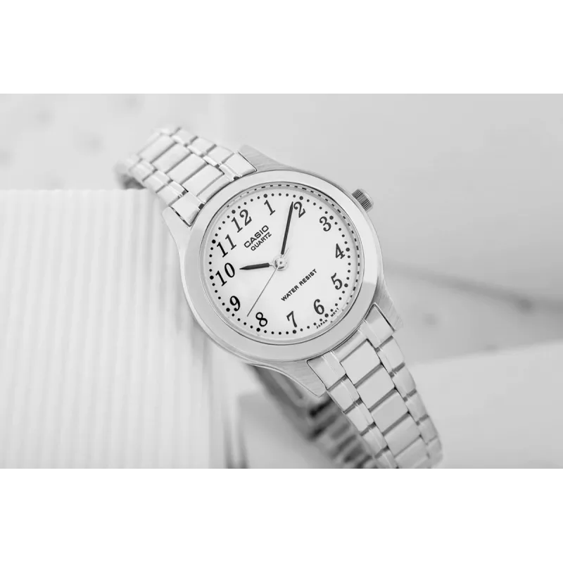CASIO Moteriškas Analoginis Kvarcinis Laikrodis LTP-1128A-7B 33mm Sidabrinis Ciferblatas Nerūdijantis Plienas