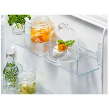 Šaldytuvas su šaldikliu Electrolux LNA7NE18S įmontuojamas – 253 l, Low Frost, E energijos klasė