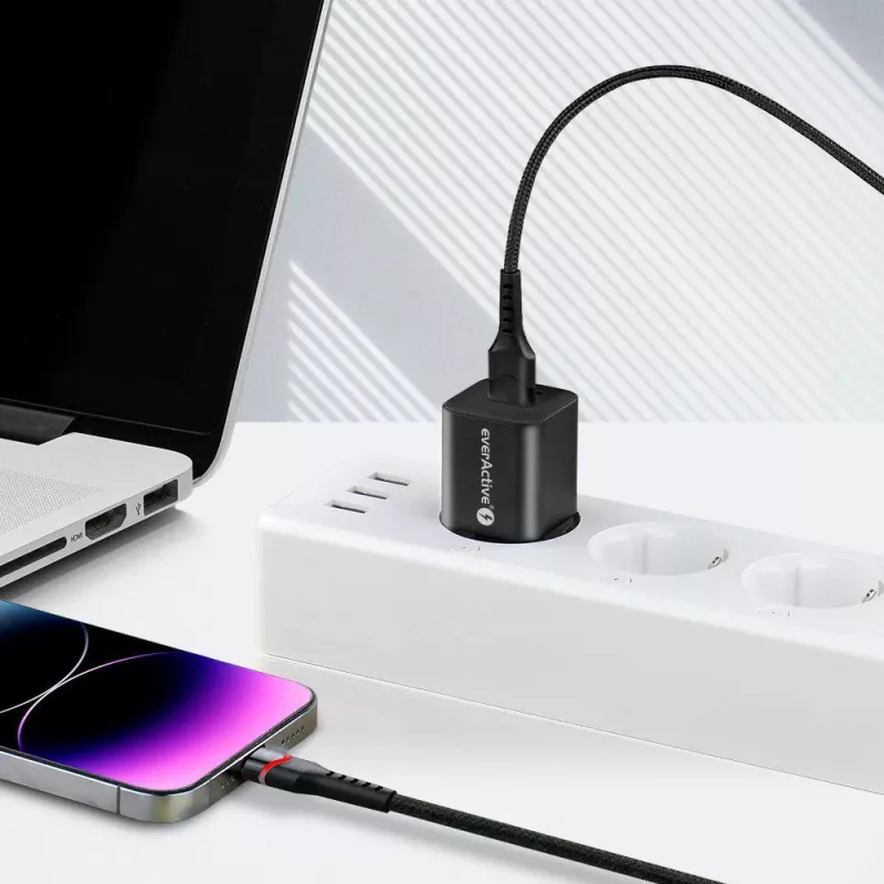 everActive CBB-1IBR USB-A į Lightning RGB LED pintas laidas 1m 2,4A juodas