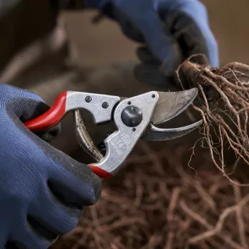 FELCO 14 vienos rankos genėjimo žirklės – grūdinto plieno peilis, kalti aliuminio rankenos, 195 mm