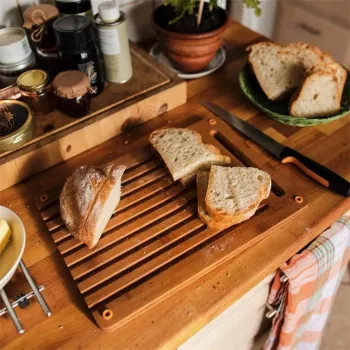 Fiskars 1059230 Stačiakampė bambukinė pjaustymo lentelė 35 x 25 cm