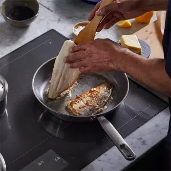 Keptuvė Fiskars All Steel 28 cm nerūdijantis plienas