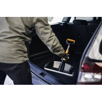Fiskars X-series teleskopinis sniego kastuvas automobiliui (juodas/oranžinis)