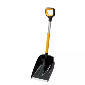 Fiskars X-series teleskopinis sniego kastuvas automobiliui (juodas/oranžinis)