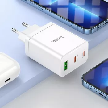 HOCO 35W dvigubas USB-C + USB-A PD & QC3.0 sieninis įkroviklis su USB-C į Lightning kabeliu, baltas