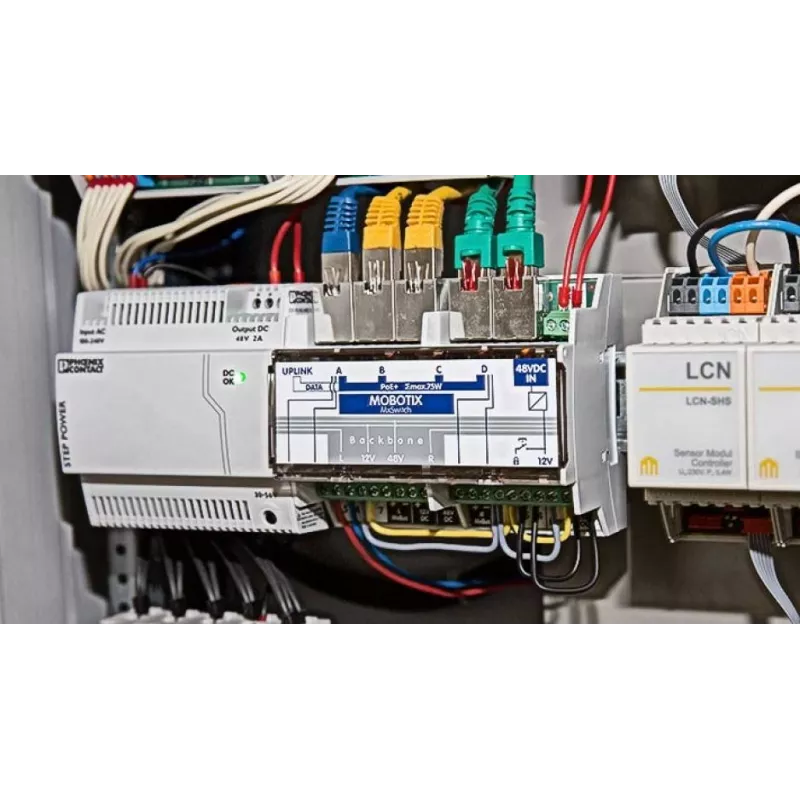 MOBOTIX MX-SWITCH1 – Tinklo jungiklis 4 x 10/100 (PoE+) DIN bėgiui