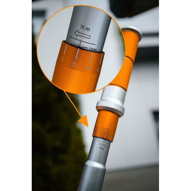NEO TOOLS 08-839 1/2 colio reketinis dinamometrinis raktas 42-210 Nm su dvejopa skale ir dėklu