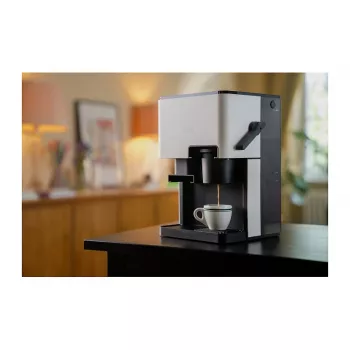 NIVONA Cube 4102 pilnai automatinis kavos aparatas (kreminės spalvos) – espreso, kapučino ir latte macchiato su OneTouch pieno plakikliu, 15 bar siurbliu ir TFT ekranu
