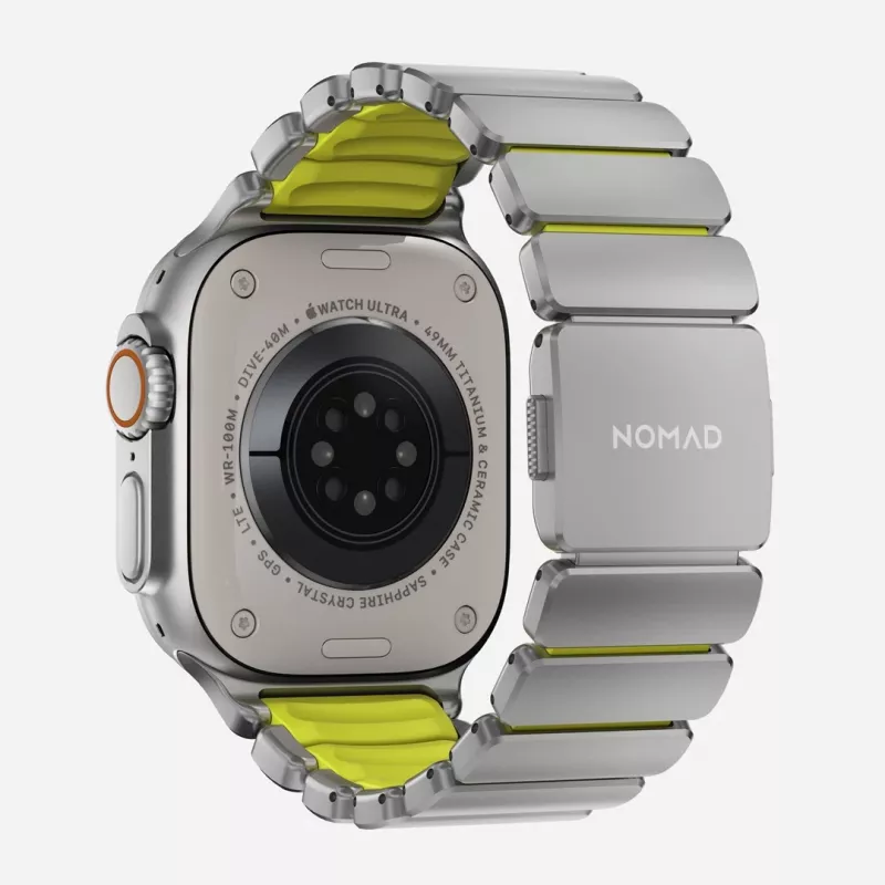 NOMAD Stratos Band - Titanium Bracelet for Apple Watch 49mm su FKM (Natural Titanium, Volt FKM)