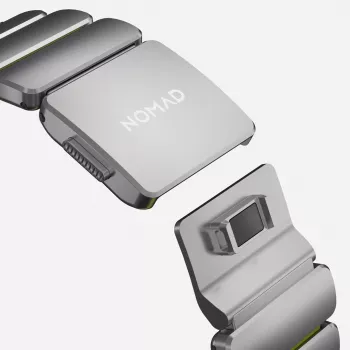 NOMAD Stratos Band - Titanium Bracelet for Apple Watch 49mm su FKM (Natural Titanium, Volt FKM)