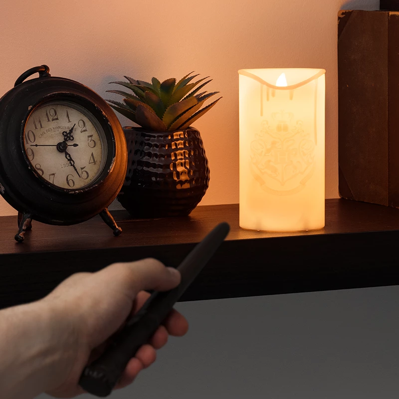 Paladone Harry Potter LED žvakių rinkinys su burtų lazdele nuotoliniam valdymui V3 – 10 plūduriuojančių mirgančių žvakių