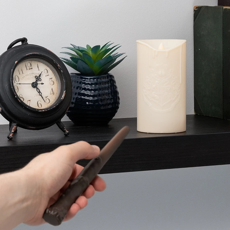 Paladone Harry Potter LED žvakių rinkinys su burtų lazdele nuotoliniam valdymui V3 – 10 plūduriuojančių mirgančių žvakių